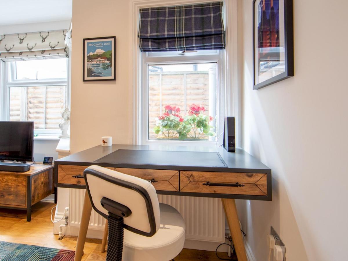 Ferienwohnung Pass The Keys Recently Renovated 1Br Flat With Private Garden In South London Exterior foto