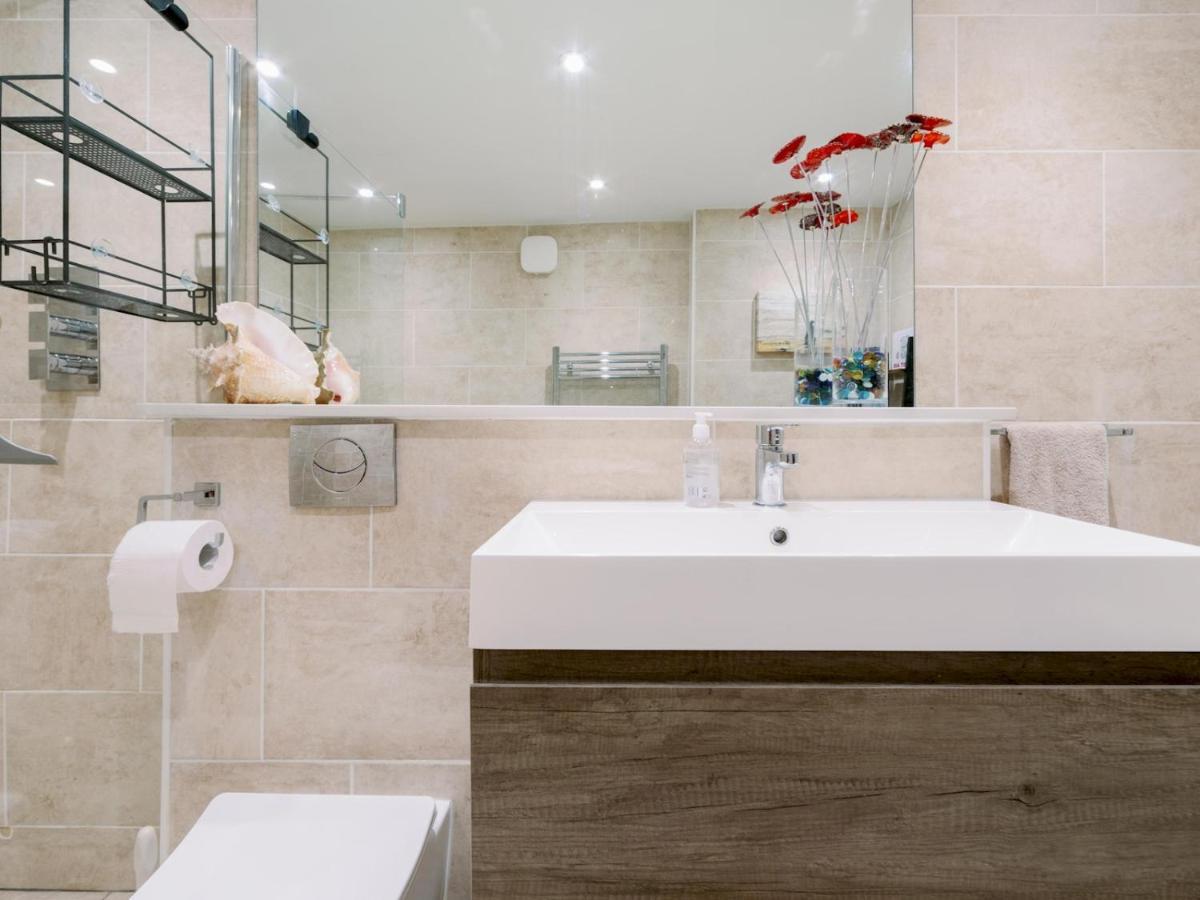 Ferienwohnung Pass The Keys Recently Renovated 1Br Flat With Private Garden In South London Exterior foto